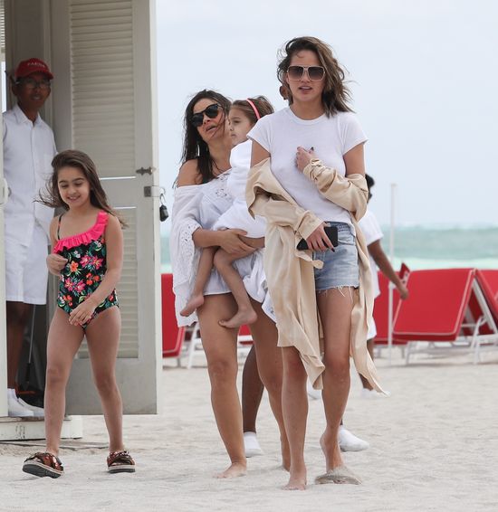  Jeszcze niedwano słyszała, że wygląda jak pulpet. Dzisiaj ma nogi jak zapałki