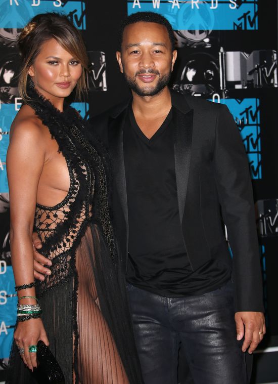 John Legend i Chrissy Teigen mają Wam coś do przekazania! John Legend i Chrissy Teigen mają Wam coś do przekazania!