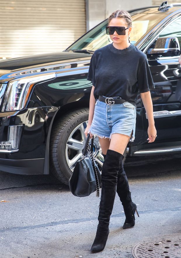 Chrissy Teigen pokazała, co dzieje się z jej twarzą podczas okresu Chrissy Teigen pokazała, co dzieje się z jej twarzą podczas okresu