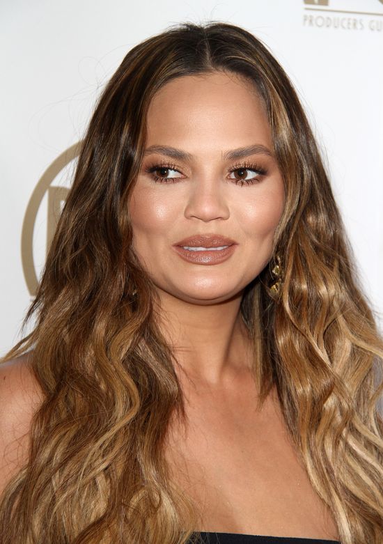 Druga ciąża Chrissy Teigen wzbudziła więcej kontrowersji niż pierwsza Druga ciąża Chrissy Teigen wzbudziła więcej kontrowersji niż pierwsza