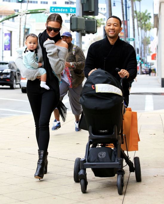 Ostatnie zakupy przed świętami w wykonaniu najmodniejszej pary w show bizie 