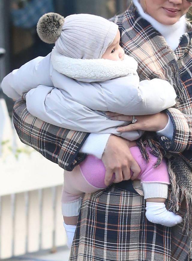 Chrissy Teigen ze słodką córeczką (FOTO)