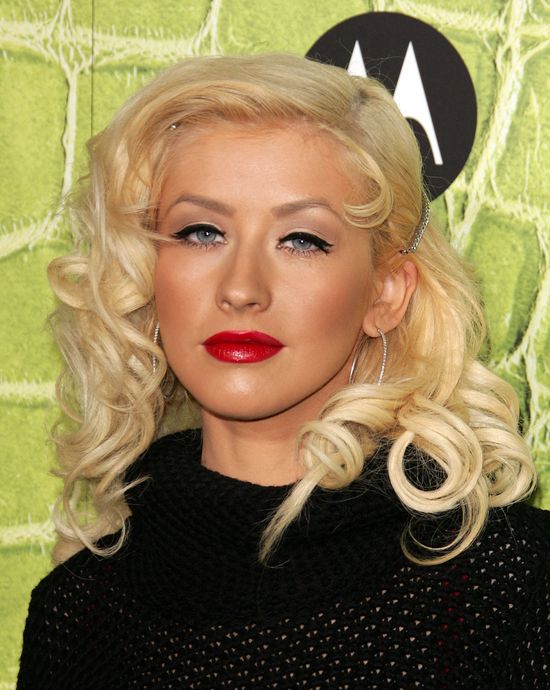 Christina Aguilera majstrowała przy twarzy?