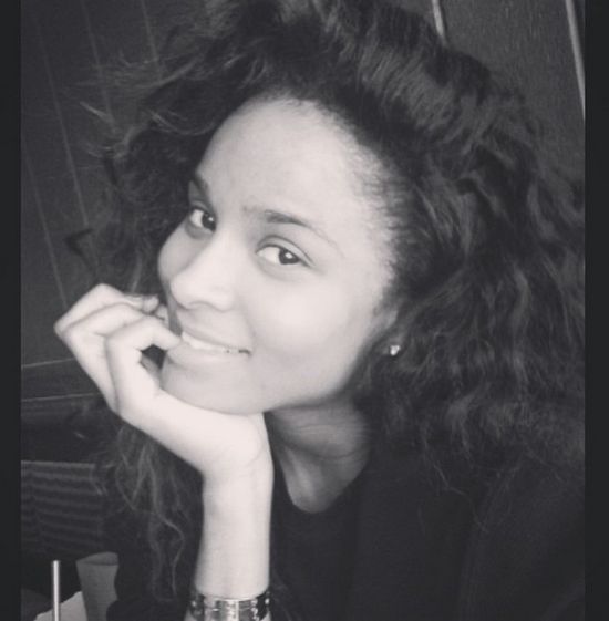 Tak brzydkiej fryzury Ciara jeszcze nie miała! (FOTO)