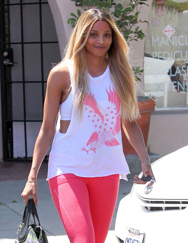 Ciara nie jest gorsza od Kim Kardashian (FOTO) Ciara nie jest gorsza od Kim Kardashian (FOTO)