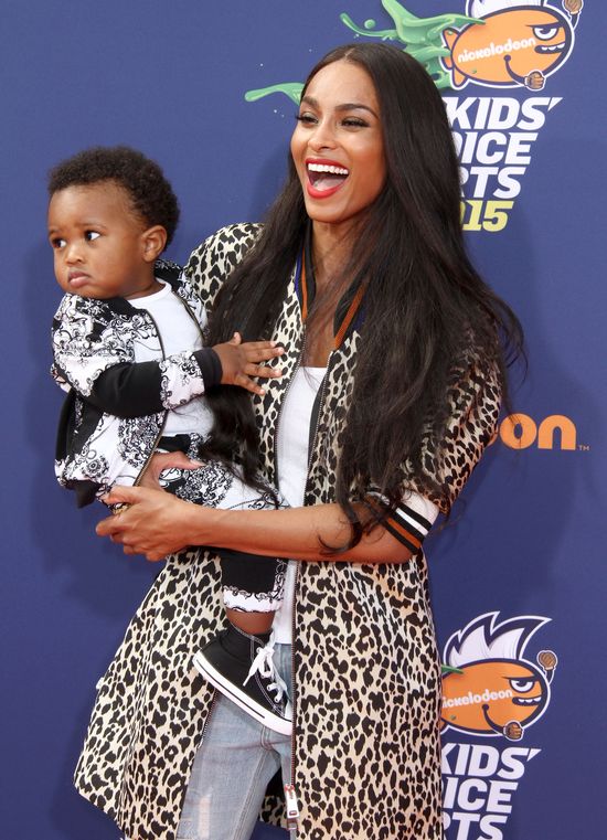 Ciara z chłopakiem i synkiem na imprezie (FOTO)