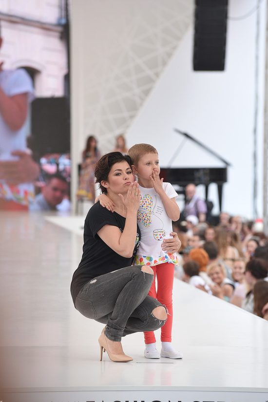 Kasia Cichopek na Warsaw Fashion Street 2015 (FOTO) Kasia Cichopek na Warsaw Fashion Street 2015 (FOTO)