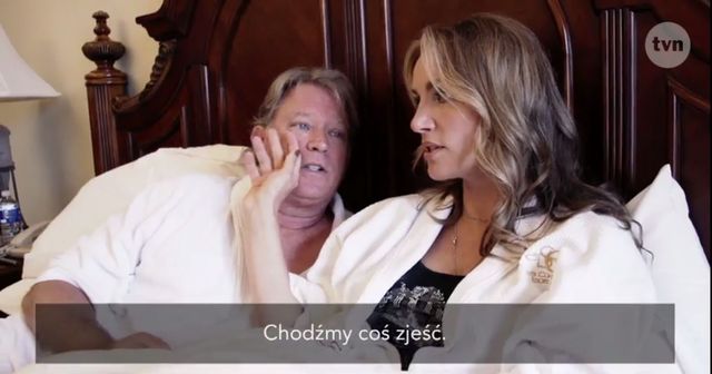 Jedna z Żon Hollywood pokazała nagą pupę (VIDEO) Jedna z Żon Hollywood pokazała nagą pupę (VIDEO)