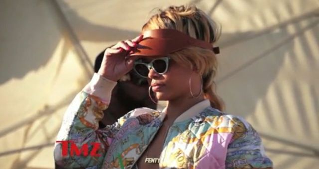 Amerykańskie media śmieją się z Rihanny w Polsce (VIDEO) Amerykańskie media śmieją się z Rihanny w Polsce (VIDEO)