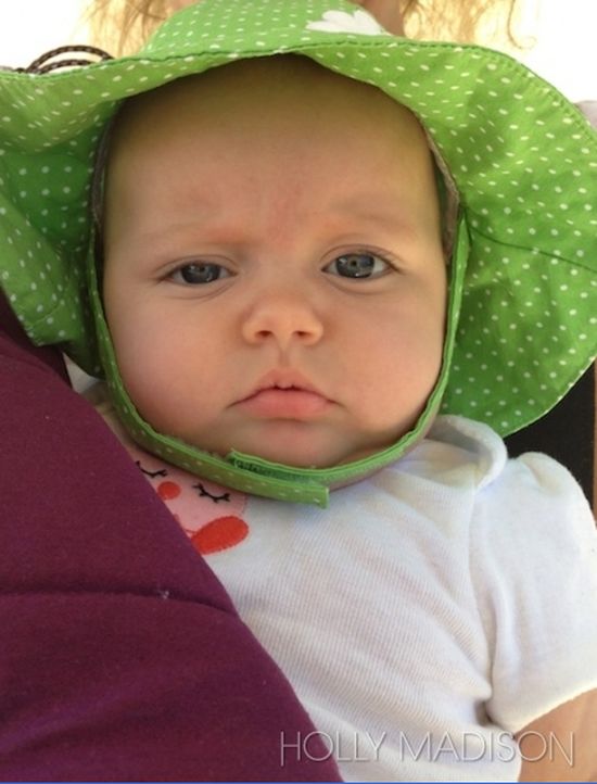 Holly Madison pokazuje buzię córeczki (FOTO)