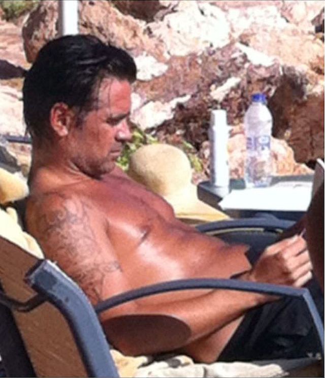 Colin Farrel jak młody bóg (FOTO)