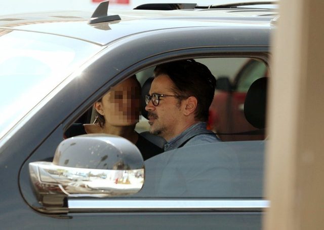 Colin Farrell całuje się w samochodzie z dziewczyną