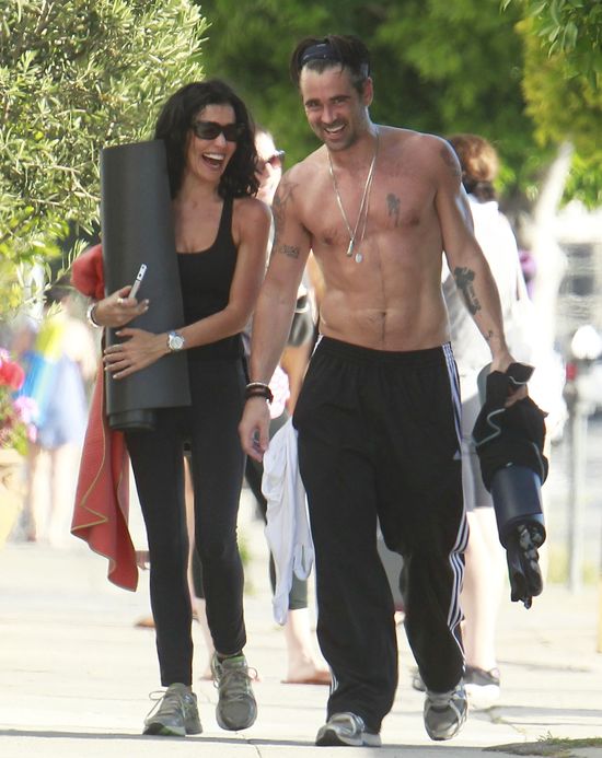 Collin Farrell pokazuje klatę (FOTO)