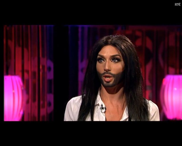 Jak Conchita Wurst wygląda w domowych pieleszach? [VIDEO]