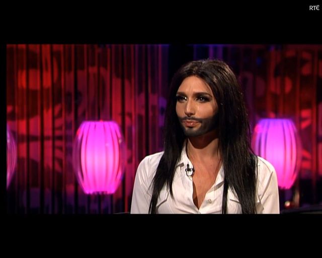 Jak Conchita Wurst wygląda w domowych pieleszach? [VIDEO]