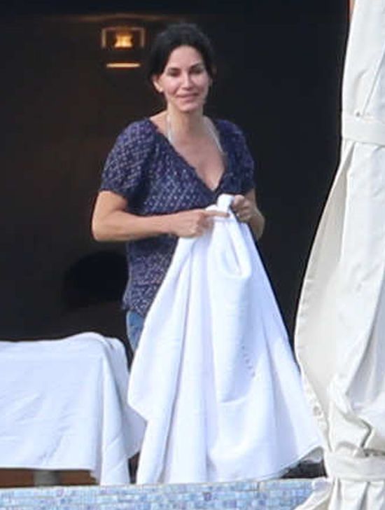 Jennifer Aniston wpoczywa w doborowym towarzystwie (FOTO)