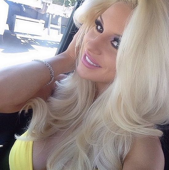 W czym Courtney Stodden chodzi do kościoła? (FOTO) W czym Courtney Stodden chodzi do kościoła? (FOTO)