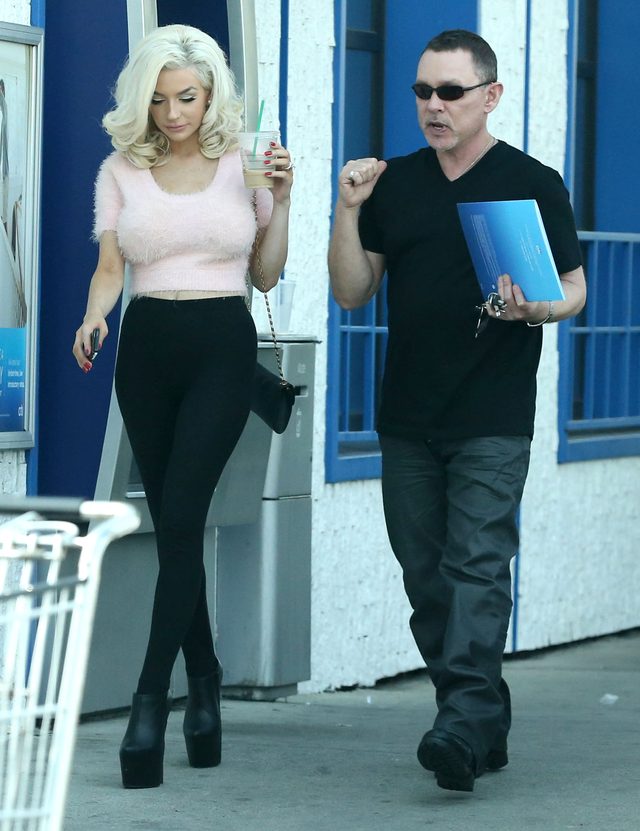 A kiedy Courtney Stodden zmyje tapetę... (Instagram)