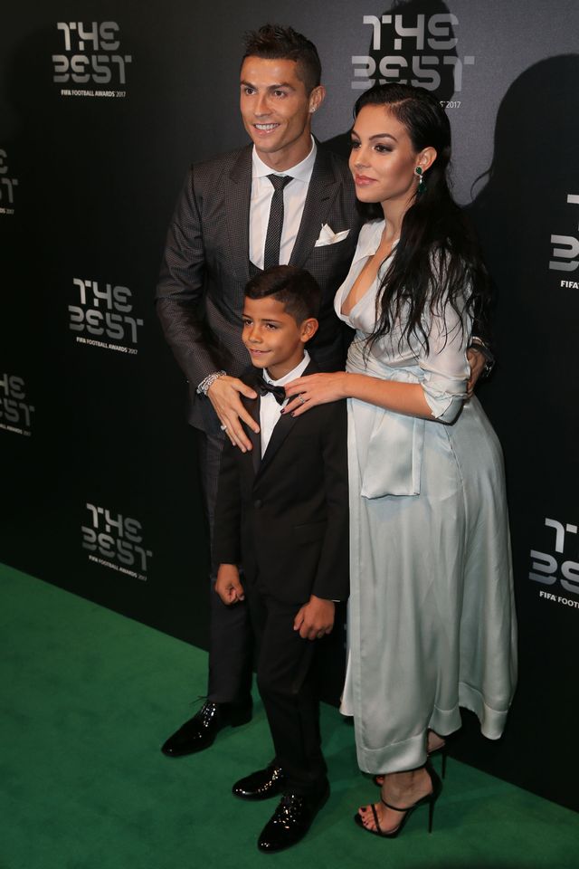 Georgina Rodriguez z Cristiano Ronaldo - najlepszym piłkarzem FIFA (ZDJĘCIA)