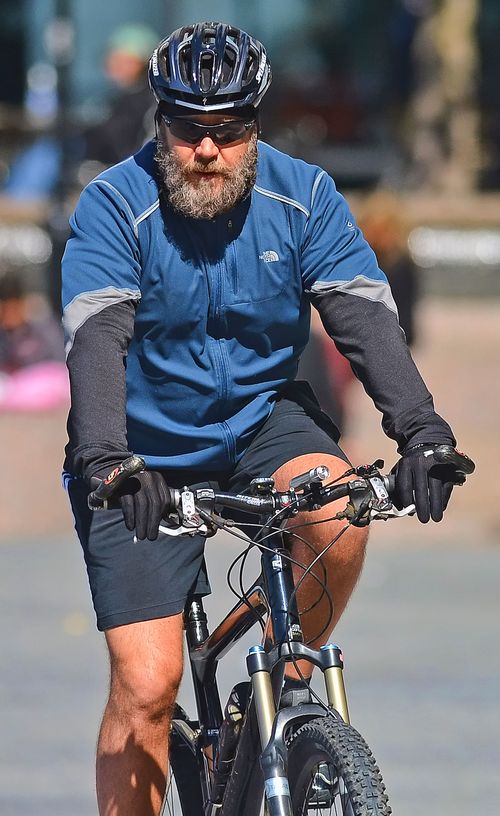 Russell Crowe z długą brodą (FOTO)