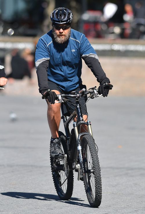 Russell Crowe z długą brodą (FOTO)