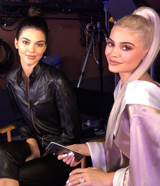 Eksperci o ustach Kendall Jenner. Powiększyła?