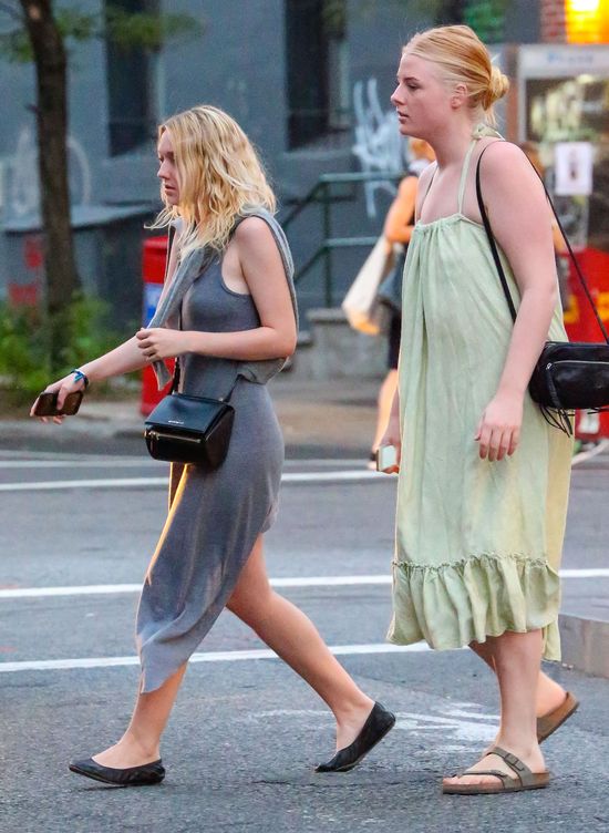 Dakota Fanning bez makijażu (FOTO)