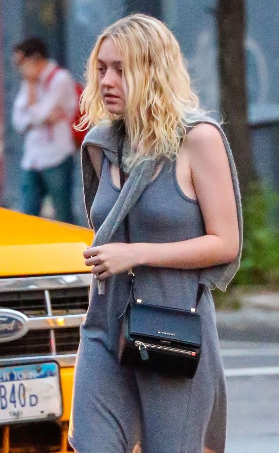 Dakota Fanning bez makijażu (FOTO)