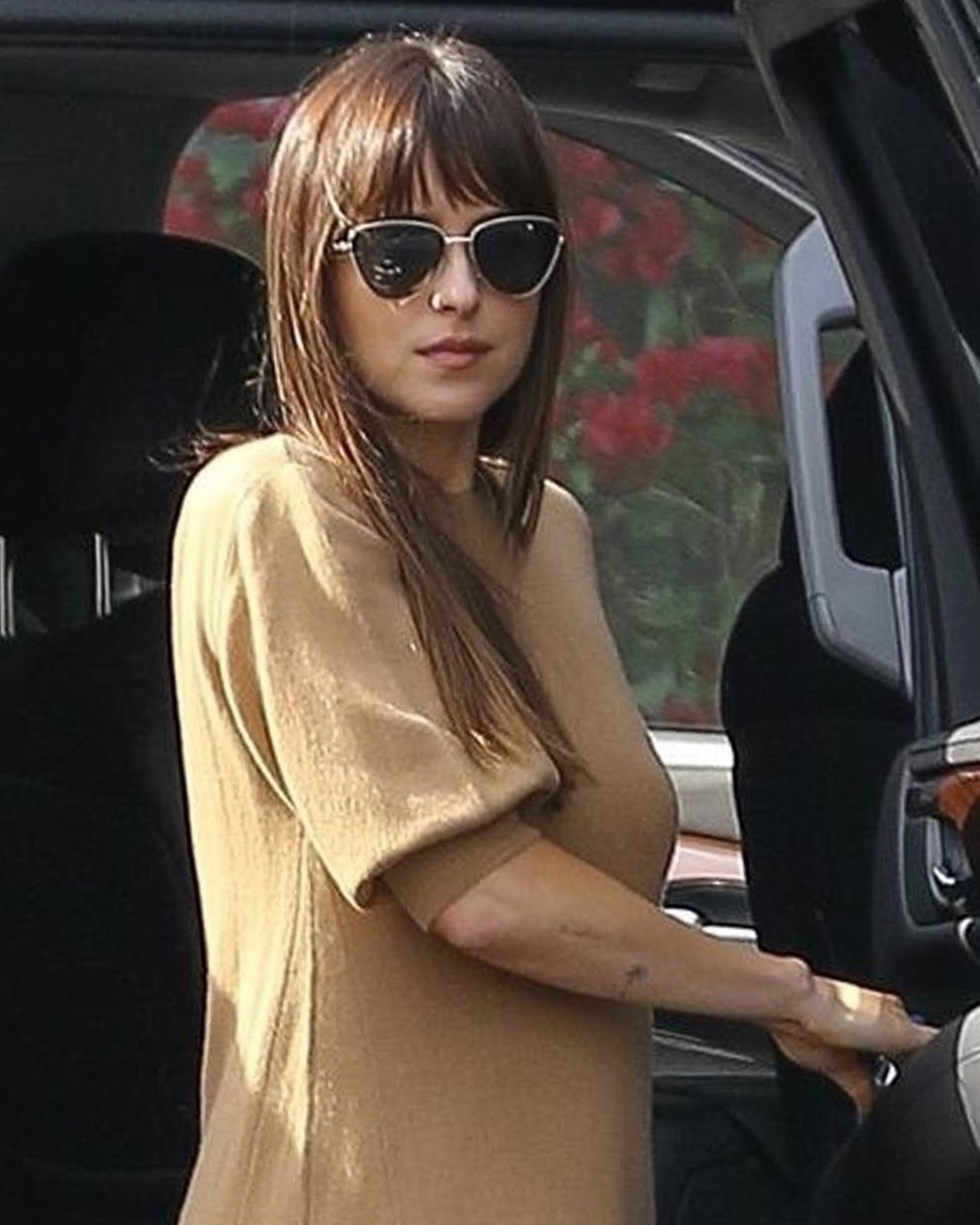 Dakota Johnson w seksownej sukience - wygląda rewelacyjnie (ZDJĘCIA)