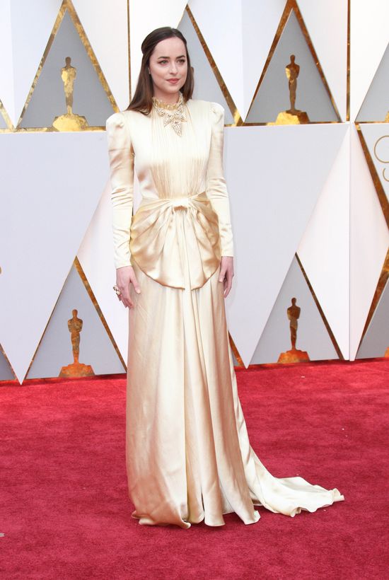 Wszyscy piszą o tym, że Dakota Johnson DUŻO PRZYTYŁA Wszyscy piszą o tym, że Dakota Johnson DUŻO PRZYTYŁA