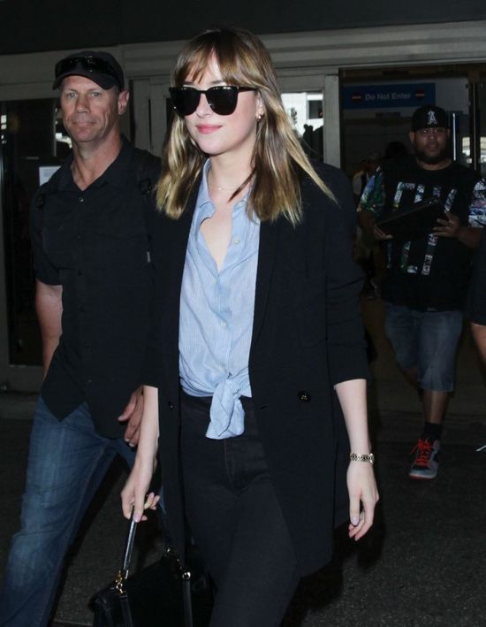 Dakota Johnson powróciła z Nicei w gwiazdorskim stylu (FOTO)