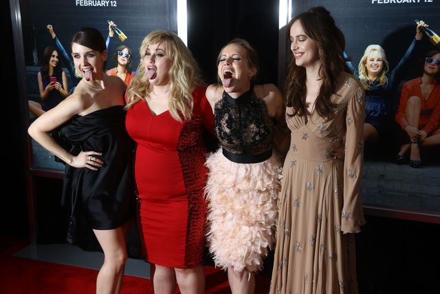 Dakota Johnson promuje film Jak to robią single? (FOTO)