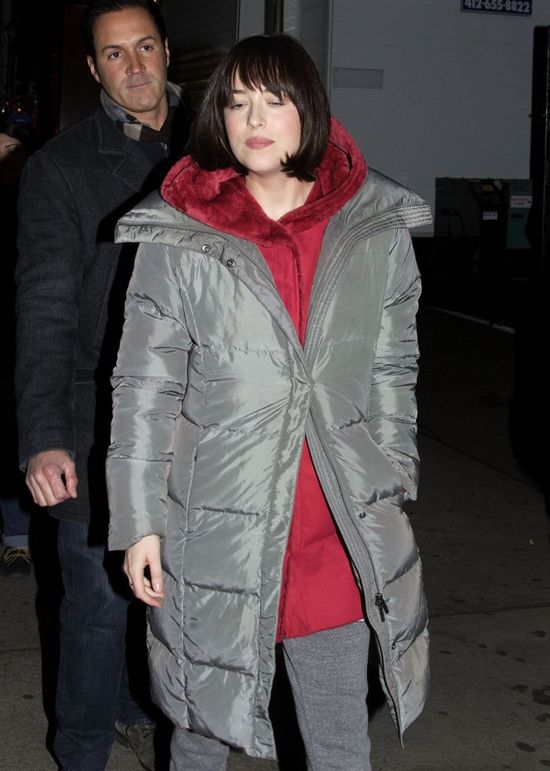 Dakota Johnson na planie swojego nowego filmu (FOTO)