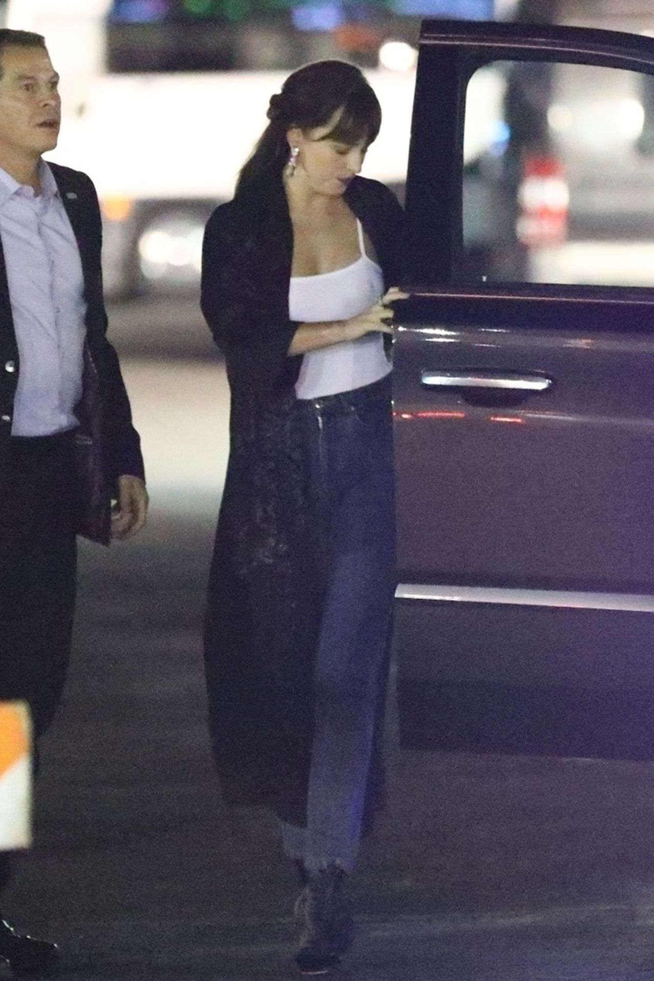 Dakota Johnson na co dzień - wygląda jak gwiazda? (ZDJĘCIA)