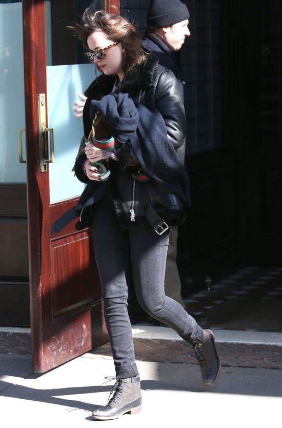 Dakota Johnson wciąż szuka swojego stylu (FOTO)