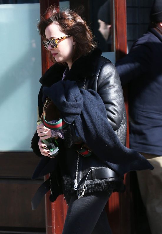 Dakota Johnson wciąż szuka swojego stylu (FOTO)