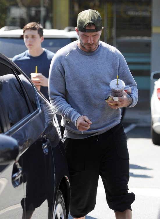 Męskie popołudnie Davida i Brooklyna Beckhamów (FOTO)