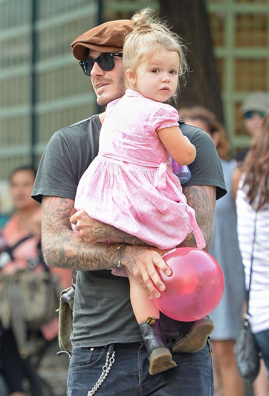 Harper Beckham - kot w butach? (FOTO)