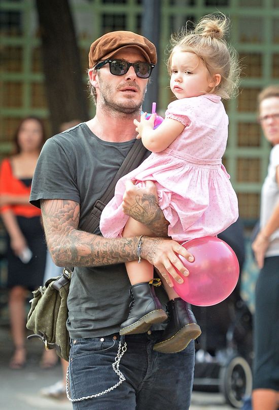 Harper Beckham - kot w butach? (FOTO)