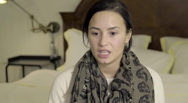 Demi Lovato NAGA, BEZ MAKIJAŻU w sesji dla Vanity Fair VIDEO Demi Lovato NAGA, BEZ MAKIJAŻU w sesji dla Vanity Fair VIDEO