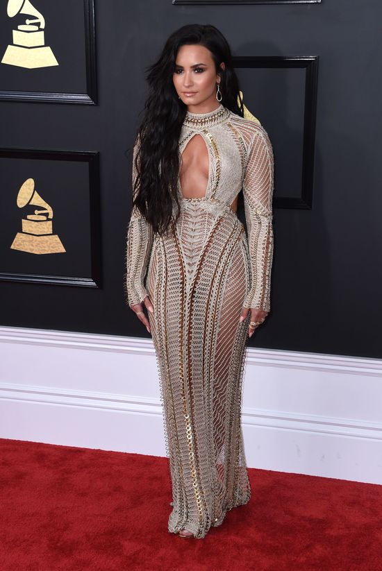 Kreacje gwiazd i lista zwycięzców Grammy 2017 (FOTO) Kreacje gwiazd i lista zwycięzców Grammy 2017 (FOTO)