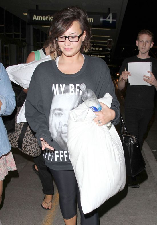 Co powiecie na Demi Lovato bez makijażu i doczepów? (FOTO)