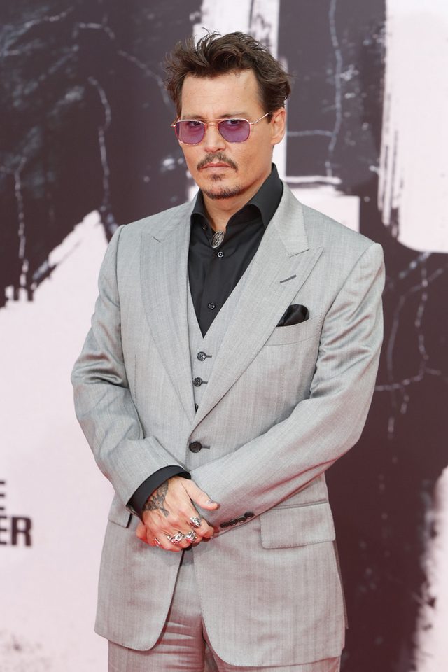 To zdjęcie tylko podsyciło plotki o kłopotach Johnny'ego Dep To zdjęcie tylko podsyciło plotki o kłopotach Johnny'ego Dep