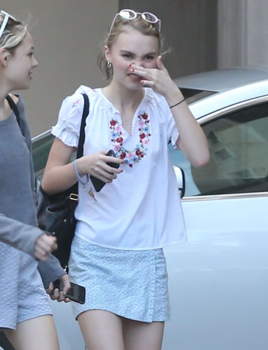 Lily Rose Depp zmienia styl (FOTO) Lily Rose Depp zmienia styl (FOTO)