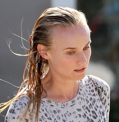 Diane Kruger bez make-upu, ale z pełnymi torbami (FOTO) Diane Kruger bez make-upu, ale z pełnymi torbami (FOTO)