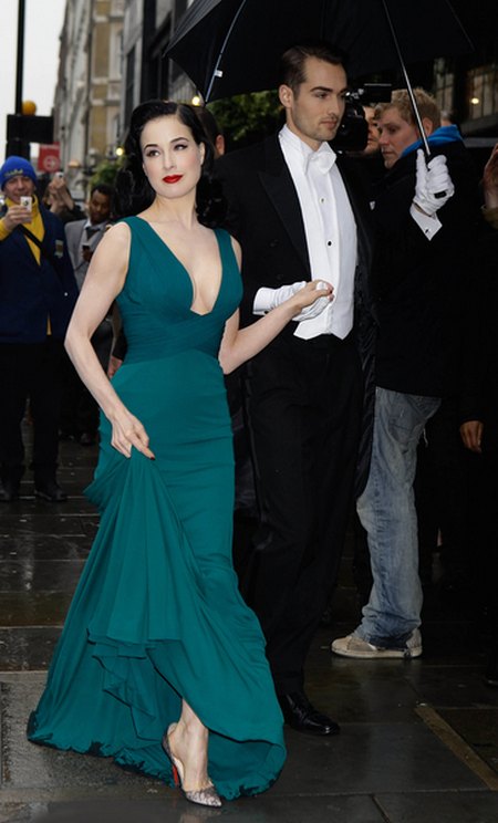 Dita von Teese - kobieta idealna? (FOTO)