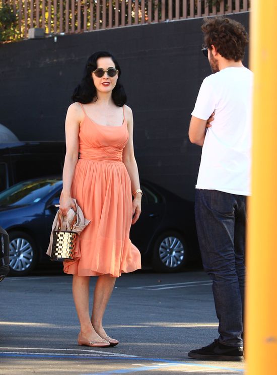 Ubrać się dwa razy w to samo, to dle niej żaden problem