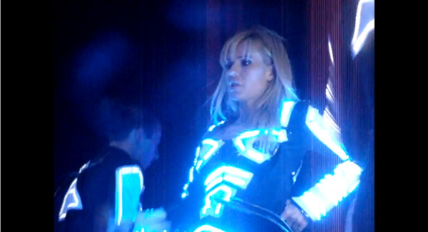 Doda wściekła na koncercie (VIDEO)