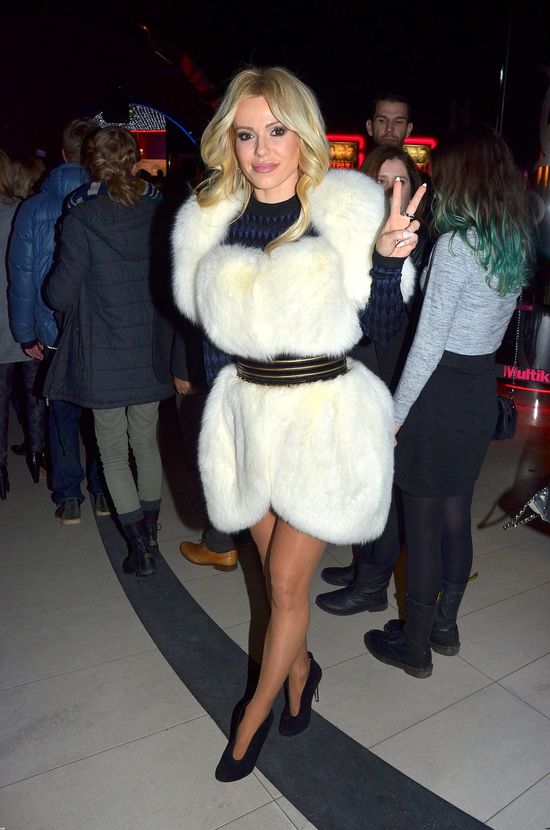 Pojedynek seksbomb: wypięta Doda czy Siwiec z grzywką SONDA