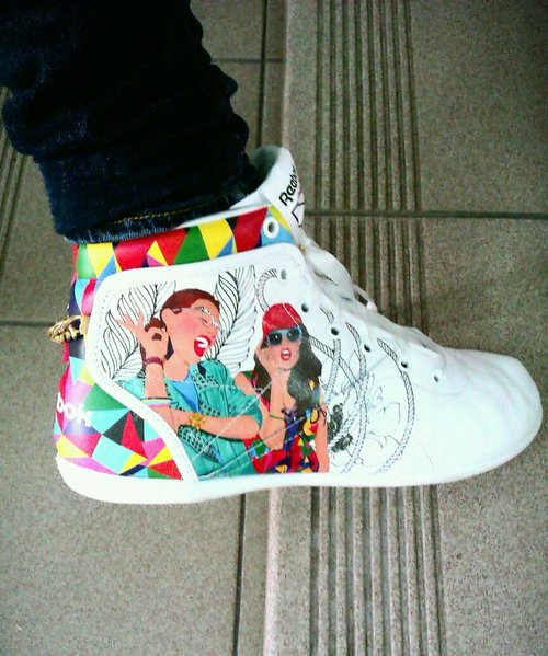 Kto się pochwalił kolorowymi Reebokami? (FOTO)